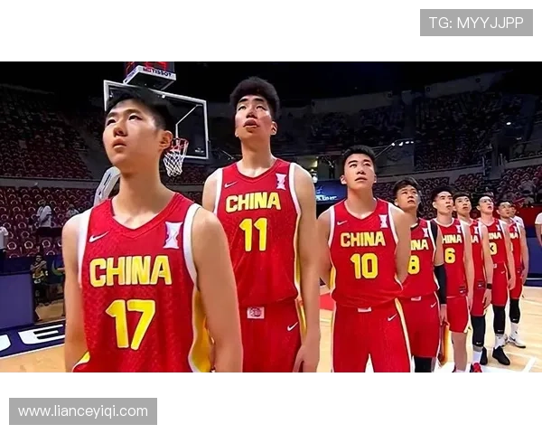 中国男篮力克澳大利亚晋级亚洲杯决赛 赛场内外展现顽强拼搏精神