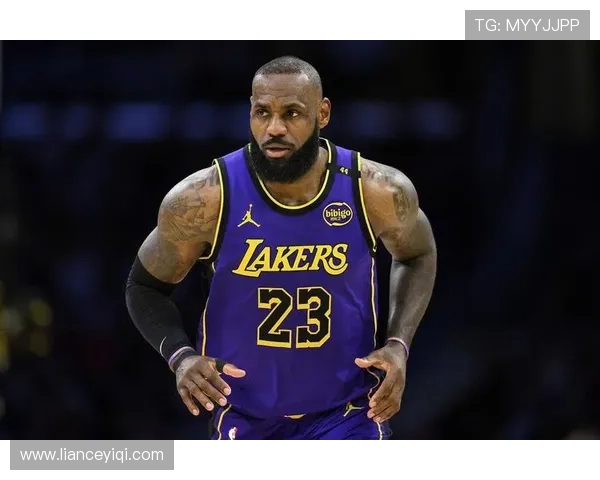 NBA赛季最新动态：勒布朗引领湖人连胜 热火挑战东部霸主勇士状态回暖