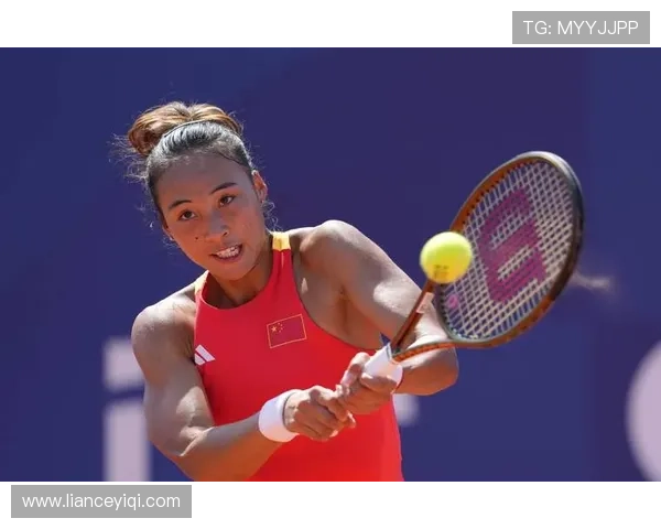 网球赛季迎来新星崛起，各大赛事激烈角逐引发球迷热议