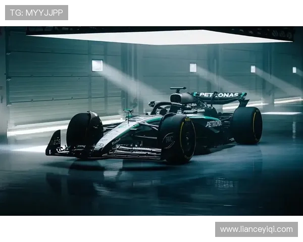 F1赛季最新动态：车队变动、车手竞争与技术革新引领未来发展趋势