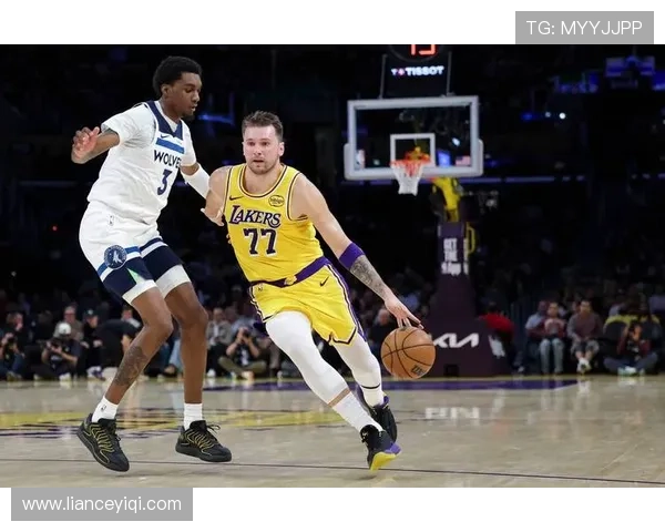 NBA 夜幕巨震：雷霆连胜霸榜，詹皇10分连场纪录终结，联盟格局再洗牌