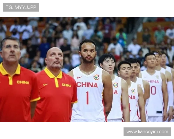 中国男篮迎战菲律宾，决战亚运会四强席位，姚明亲自督战力求突破